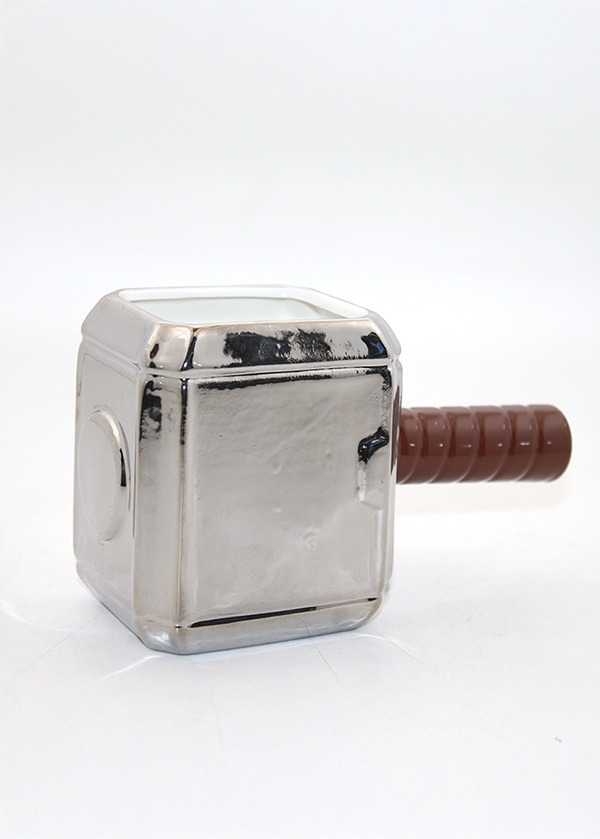 Thor’un Çekici (Mjolnir) Kupa Bardak